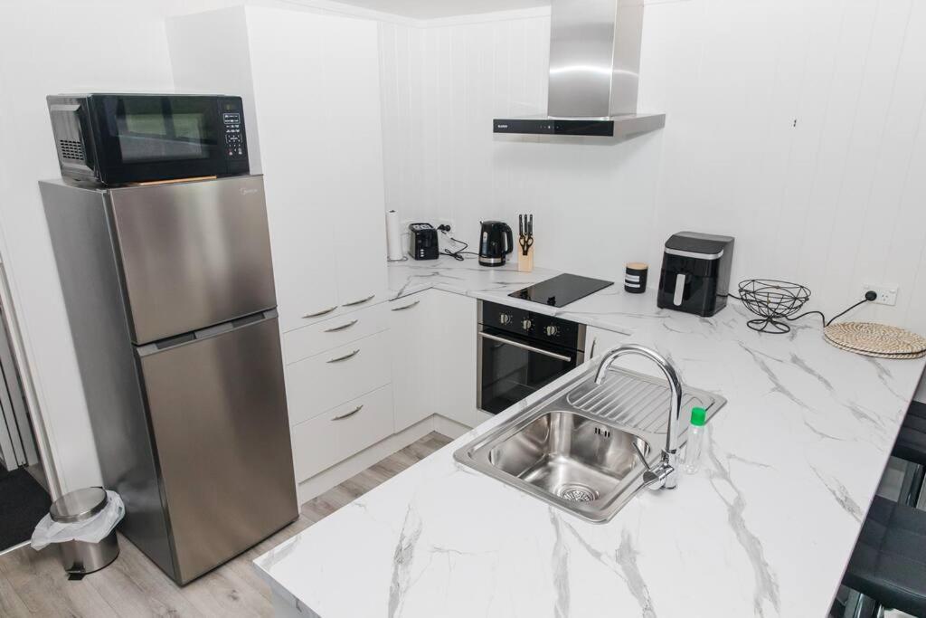Apartament Bombay Hills Modern Retreat Auckland Zewnętrze zdjęcie