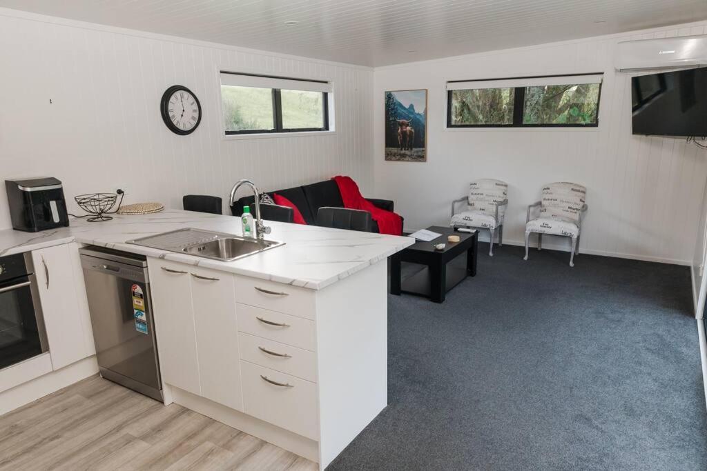 Apartament Bombay Hills Modern Retreat Auckland Zewnętrze zdjęcie